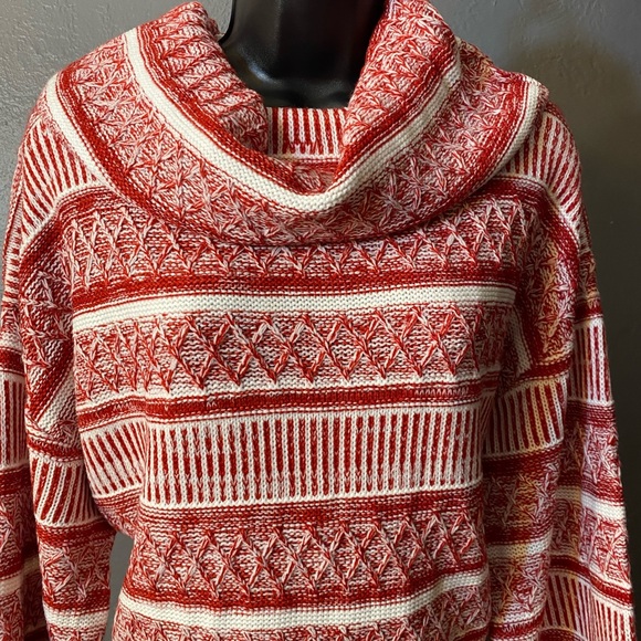 SHEIN Red/Rust and Cream Cropped Fringe Sweater - Picture 2 of 16